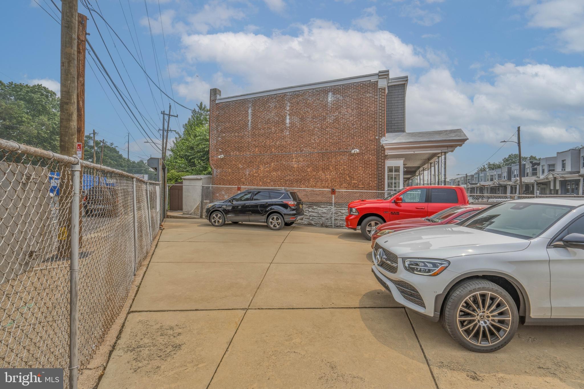 1655 W MENTOR STREET