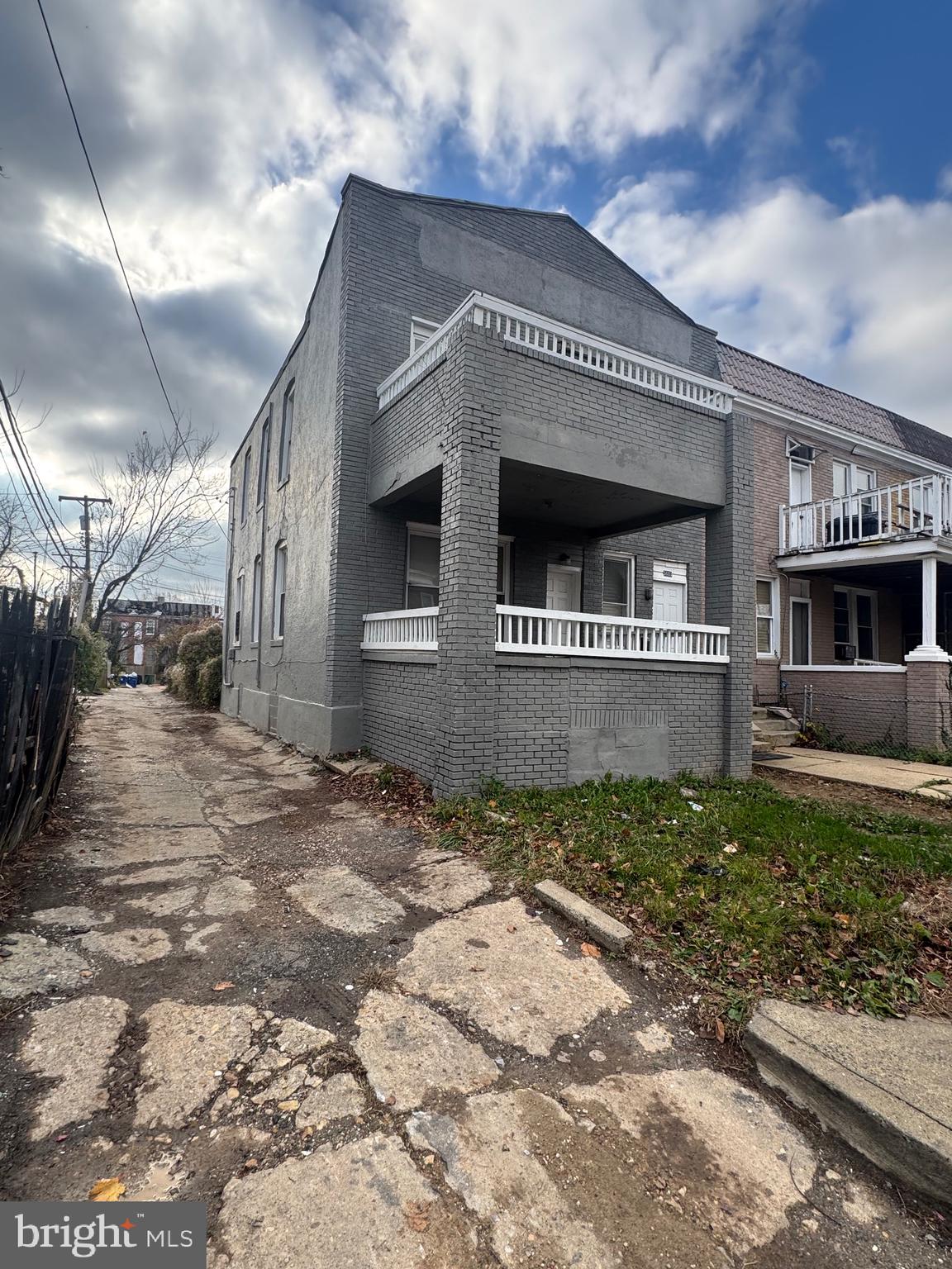 CENTRAL PARK HEIGHTS - Residential Lease