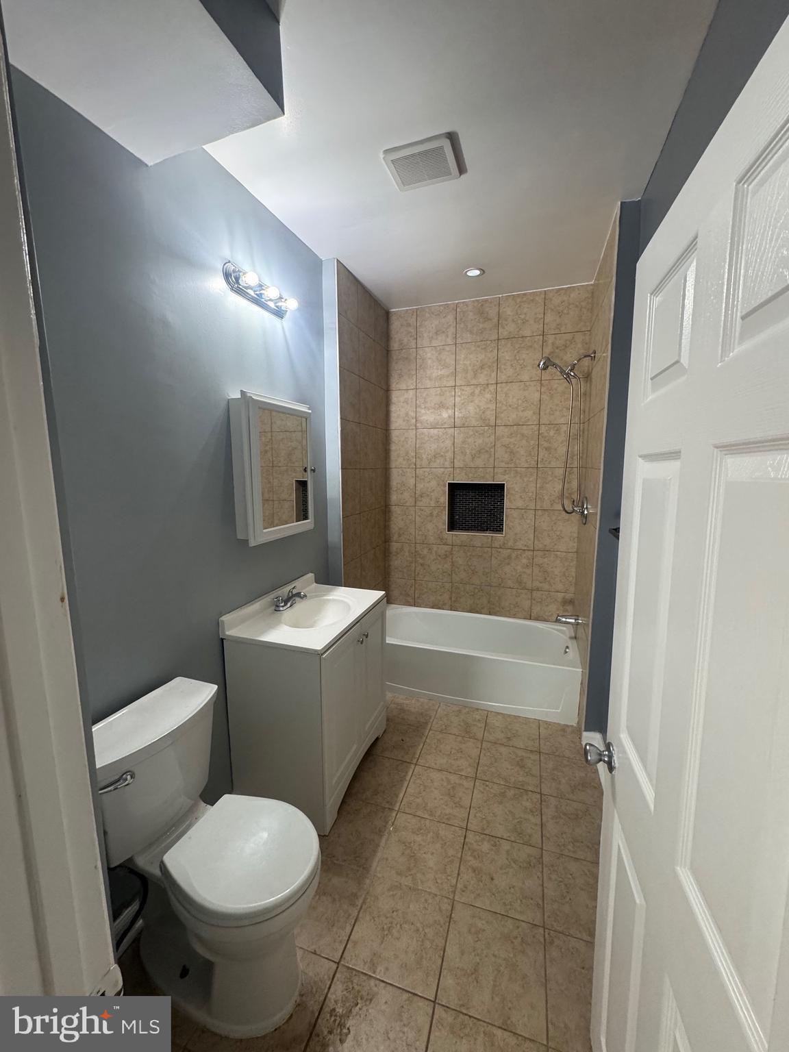 CENTRAL PARK HEIGHTS - Residential Lease