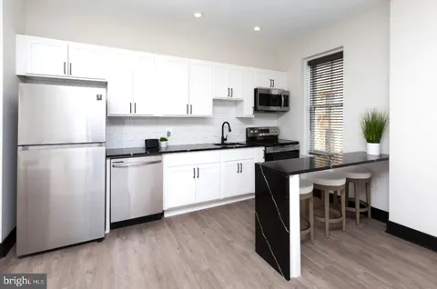 MLS: MDBA2160282