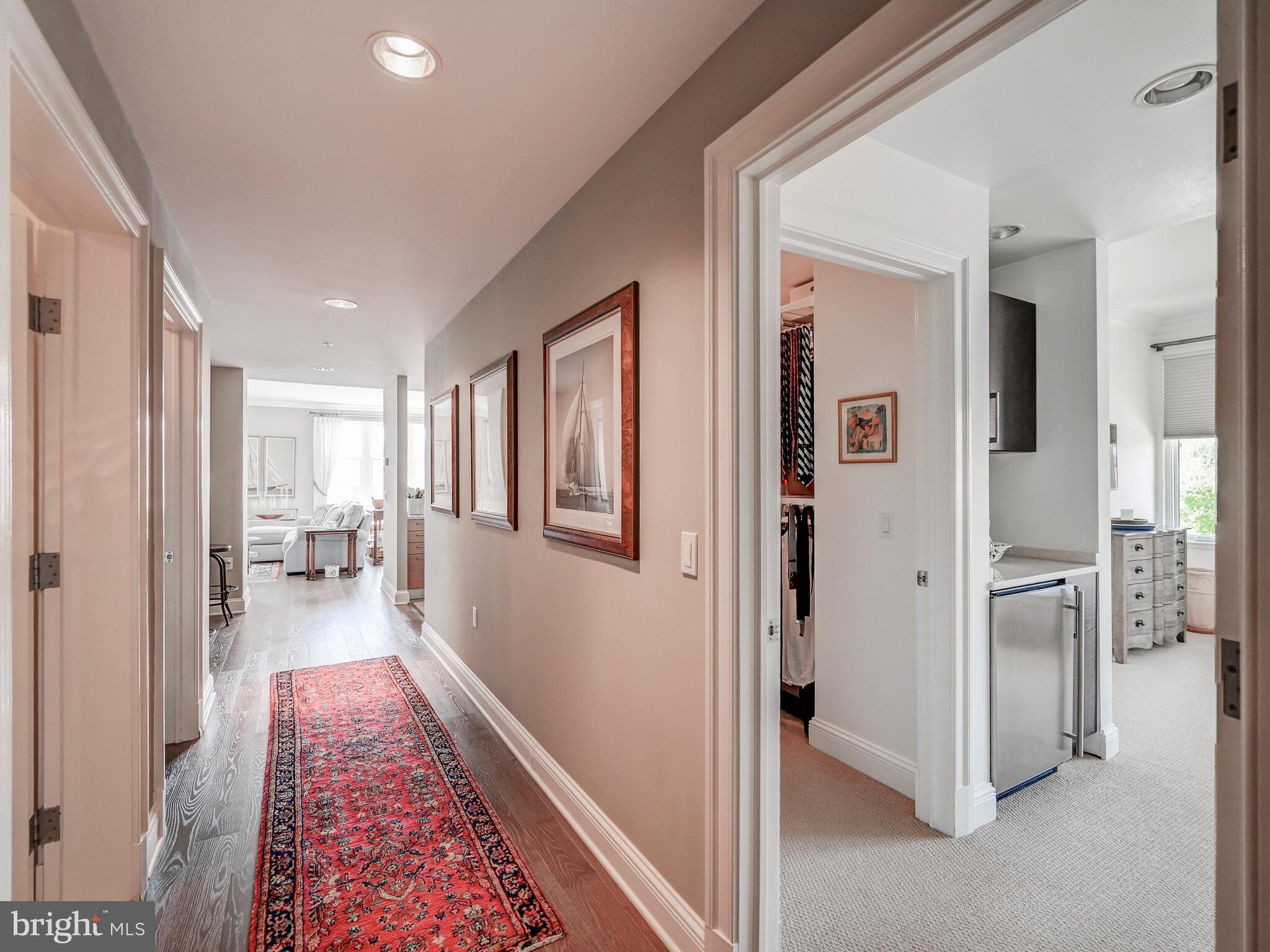 THE RITZ-CARLTON RESIDENCES - Residential