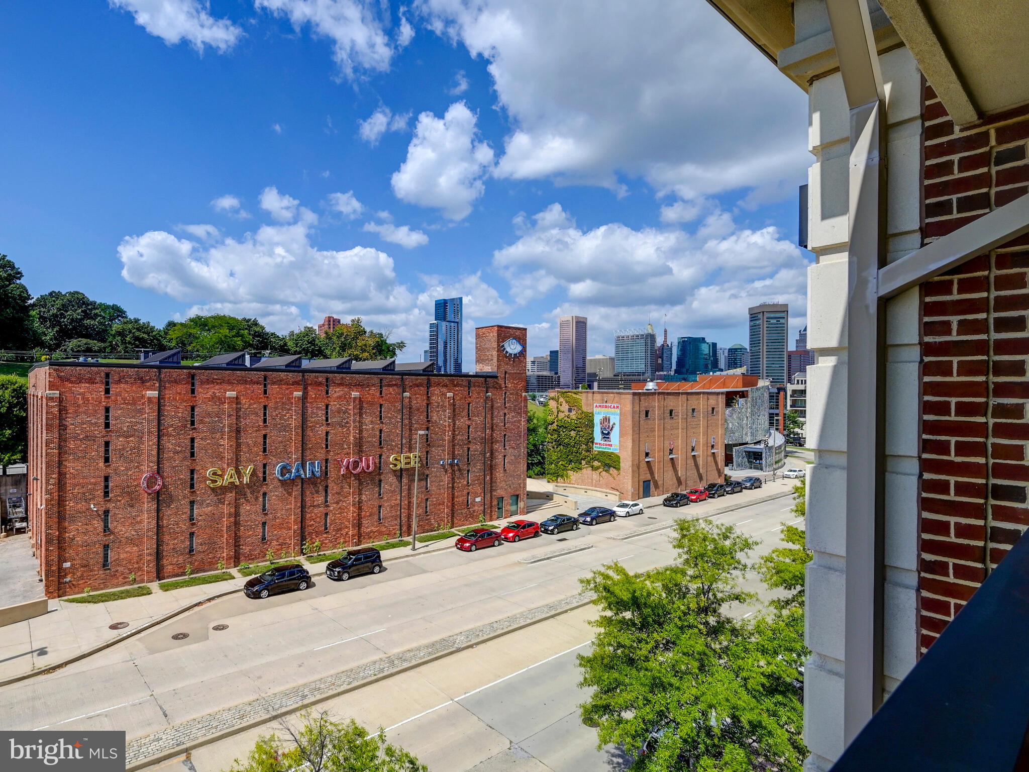 THE RITZ-CARLTON RESIDENCES - Residential