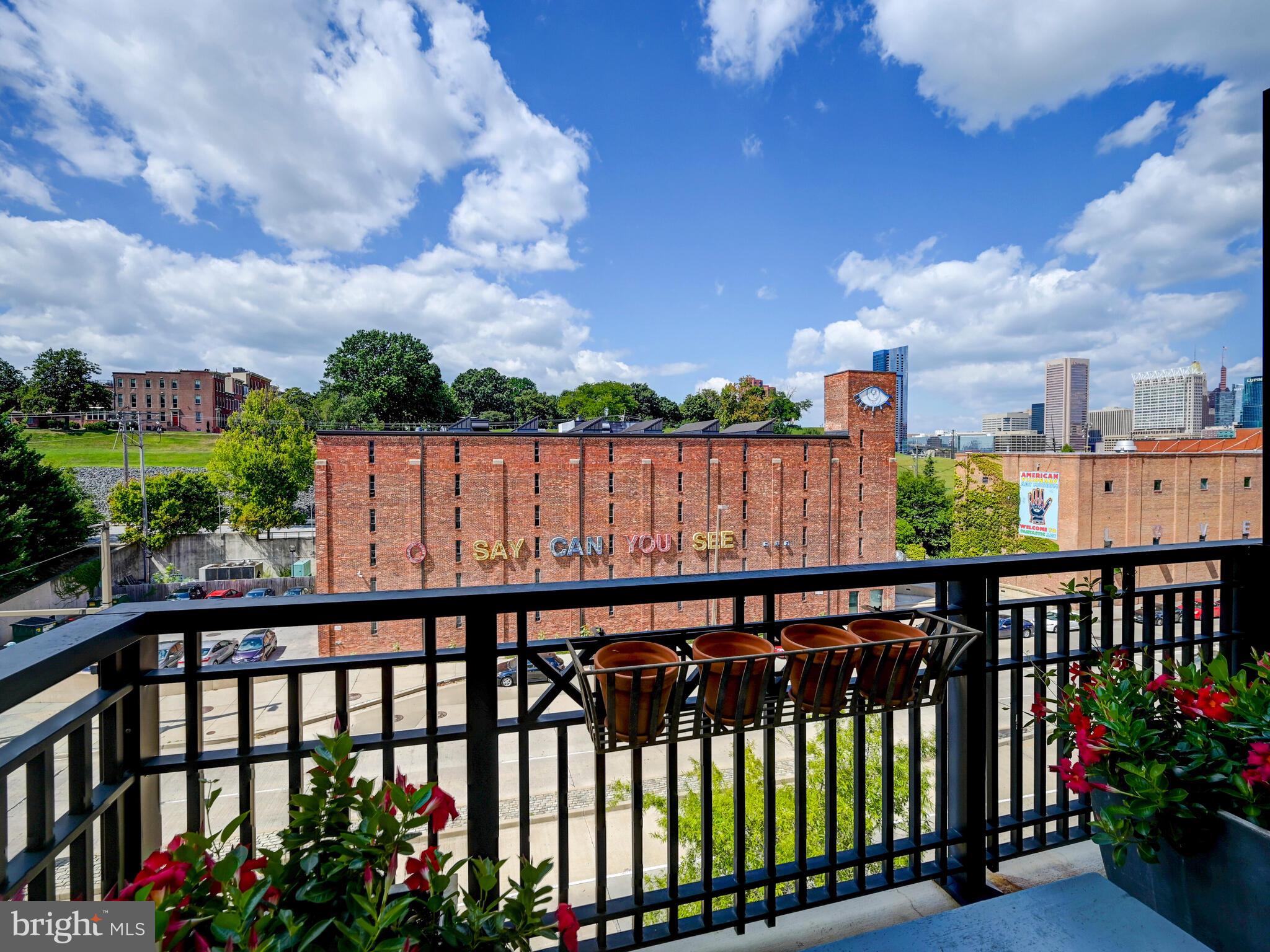 THE RITZ-CARLTON RESIDENCES - Residential