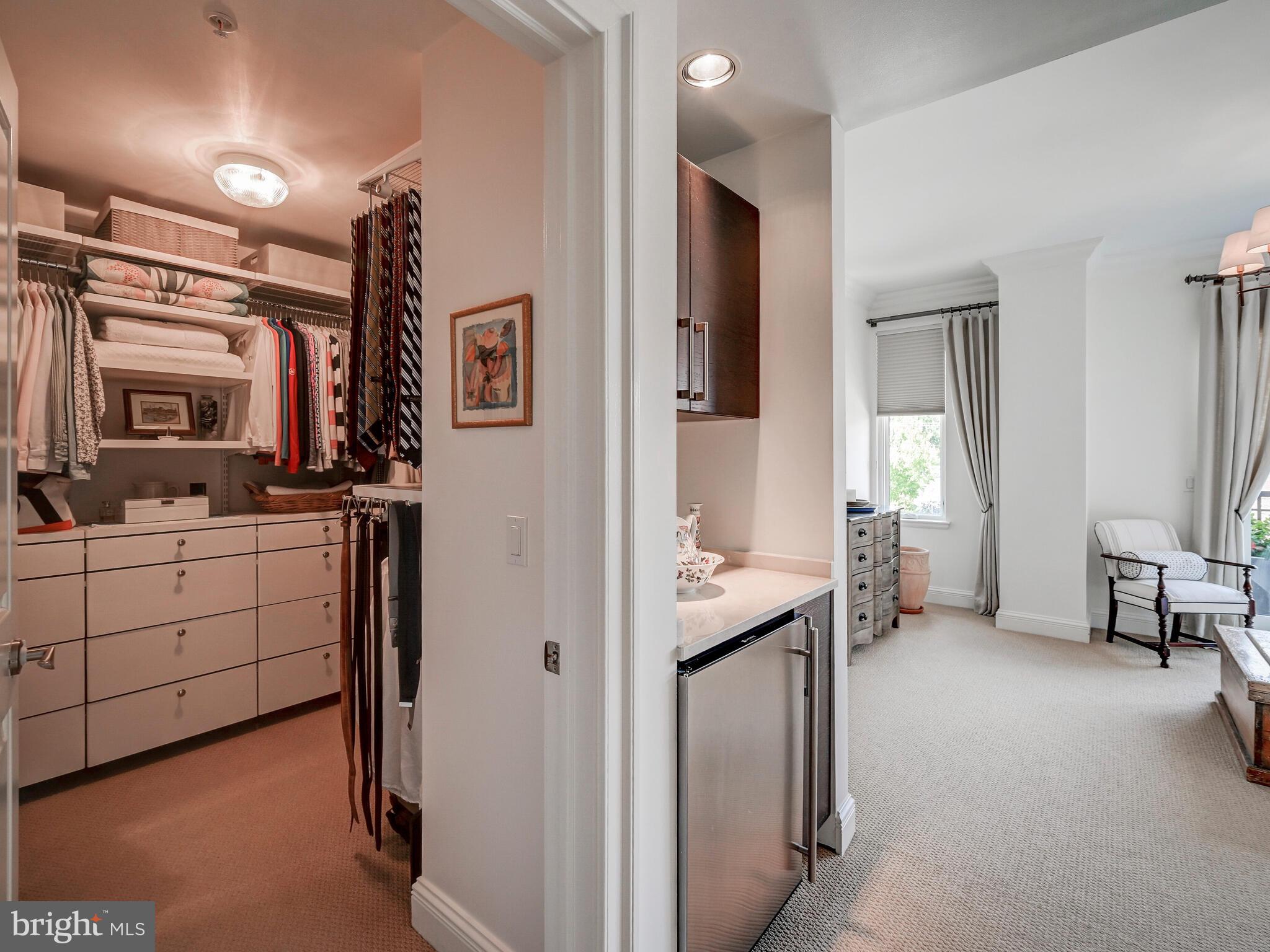 THE RITZ-CARLTON RESIDENCES - Residential