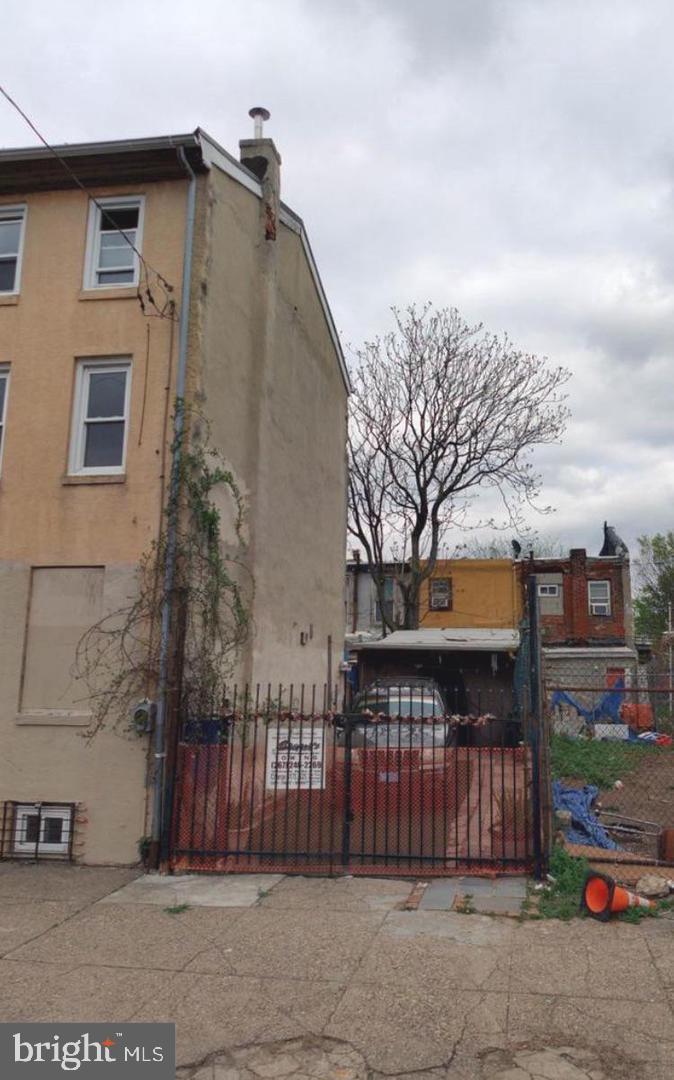 Excellent OPPORTUNITY* for Builder/City Investors. Vacant Lot. Cash deal. Sold As-Is. Purchaser is responsible for City Property Sales Certification. Drive by to show. $2,500 Deposit & Proof of funds required.