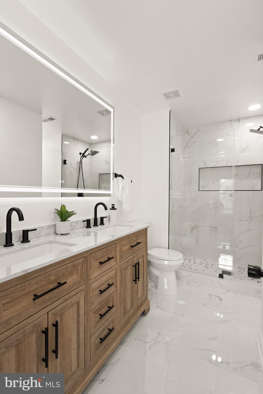 SPRING KNOLL - Residential