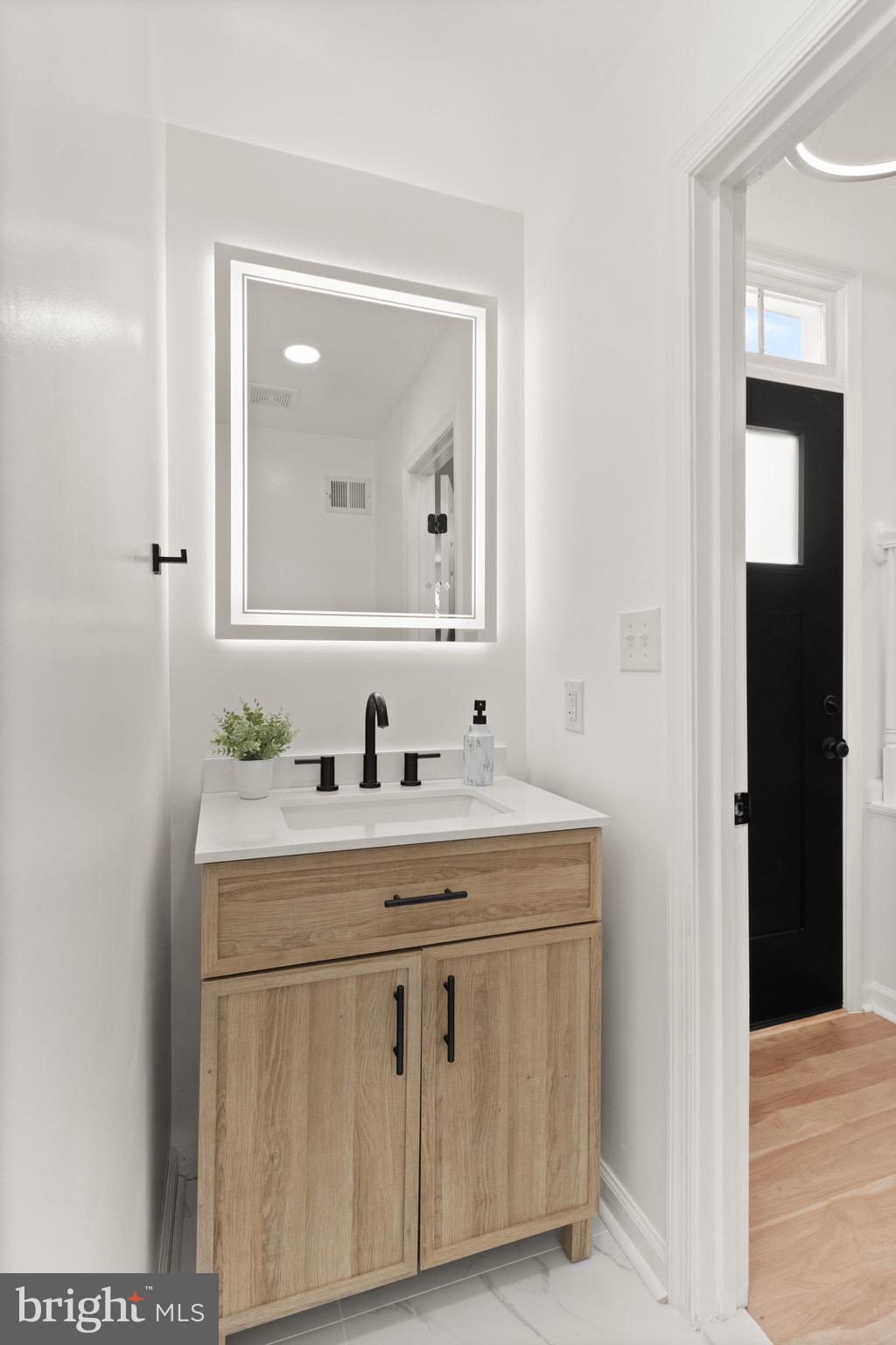 SPRING KNOLL - Residential