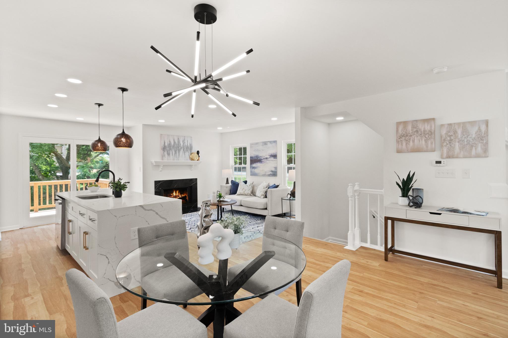 SPRING KNOLL - Residential