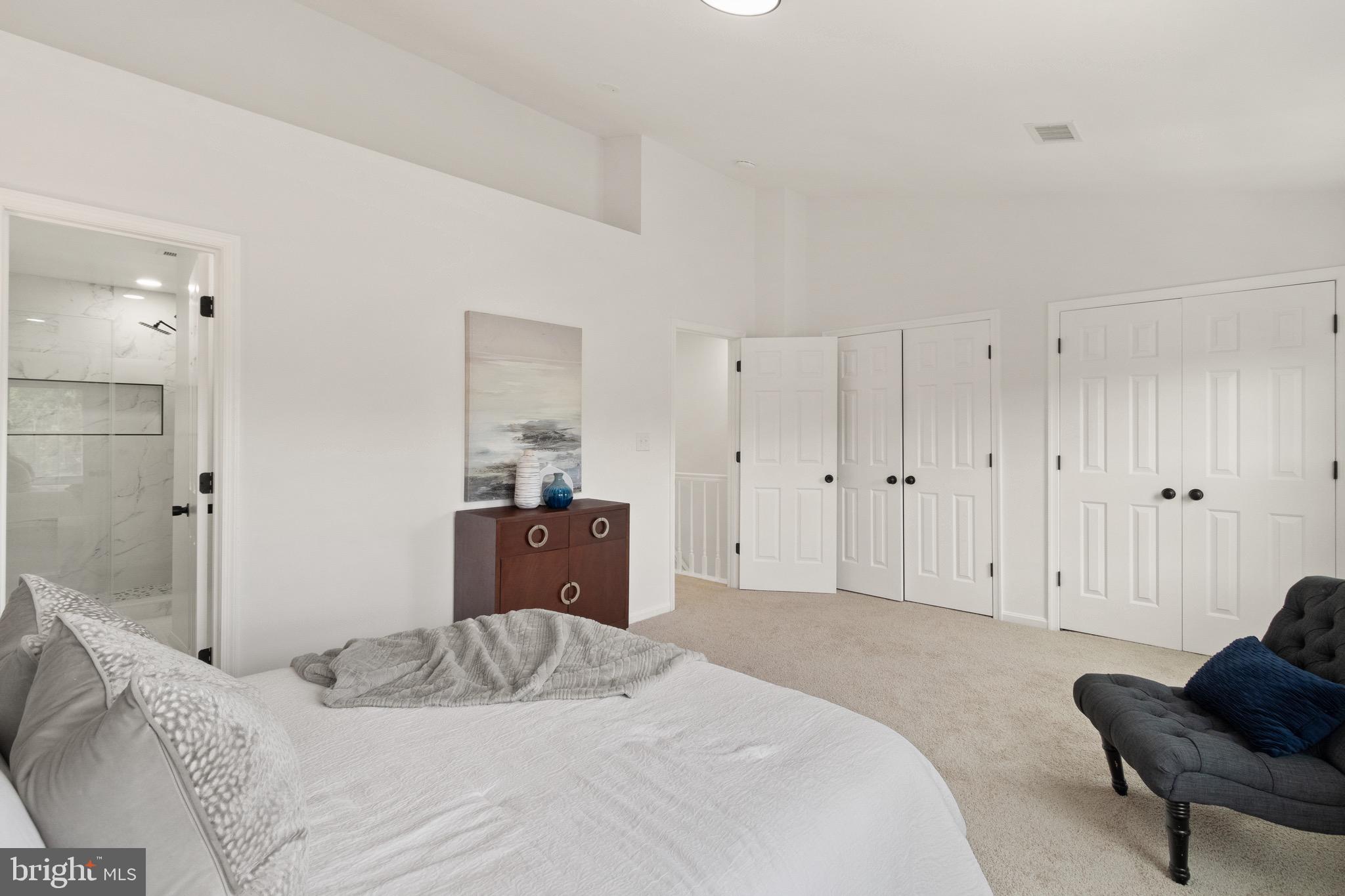 SPRING KNOLL - Residential