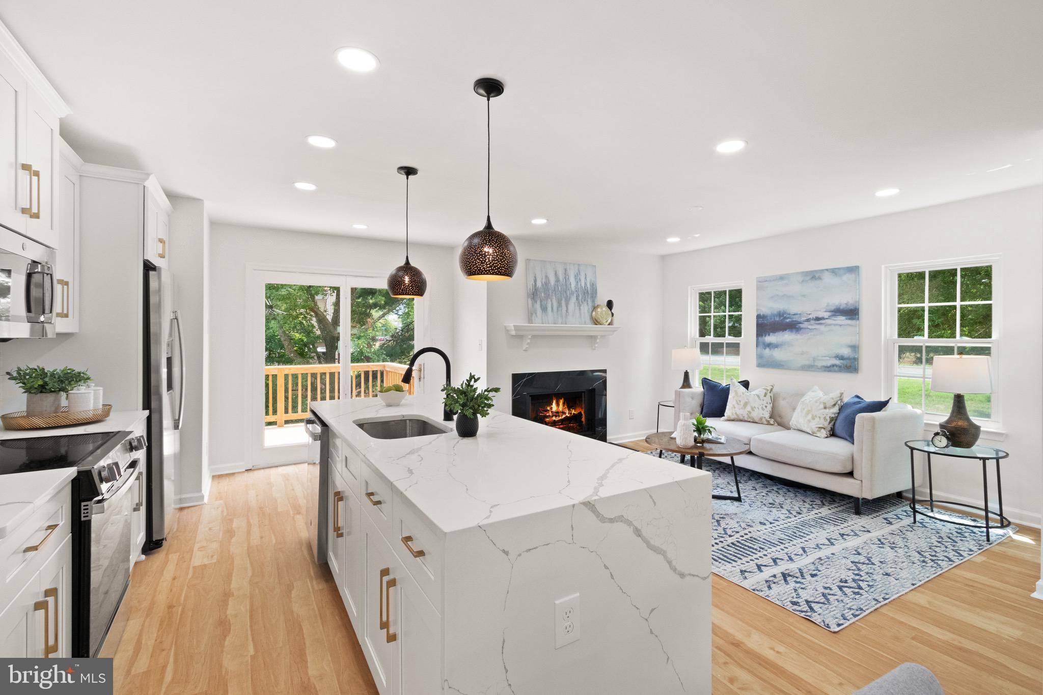 SPRING KNOLL - Residential