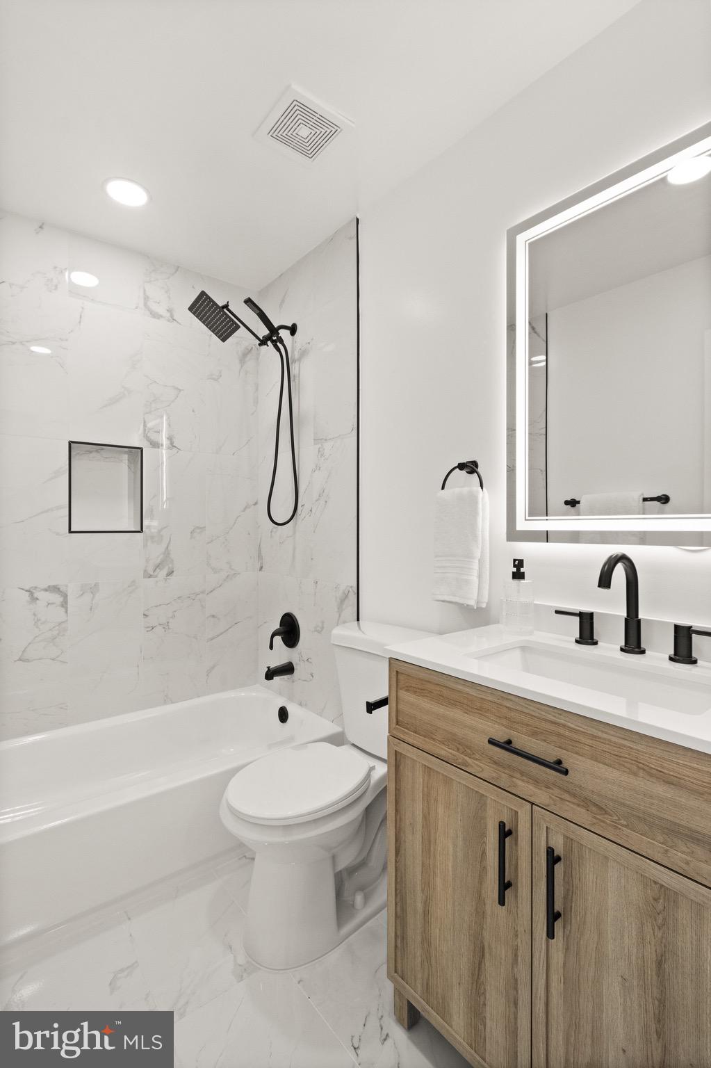 SPRING KNOLL - Residential