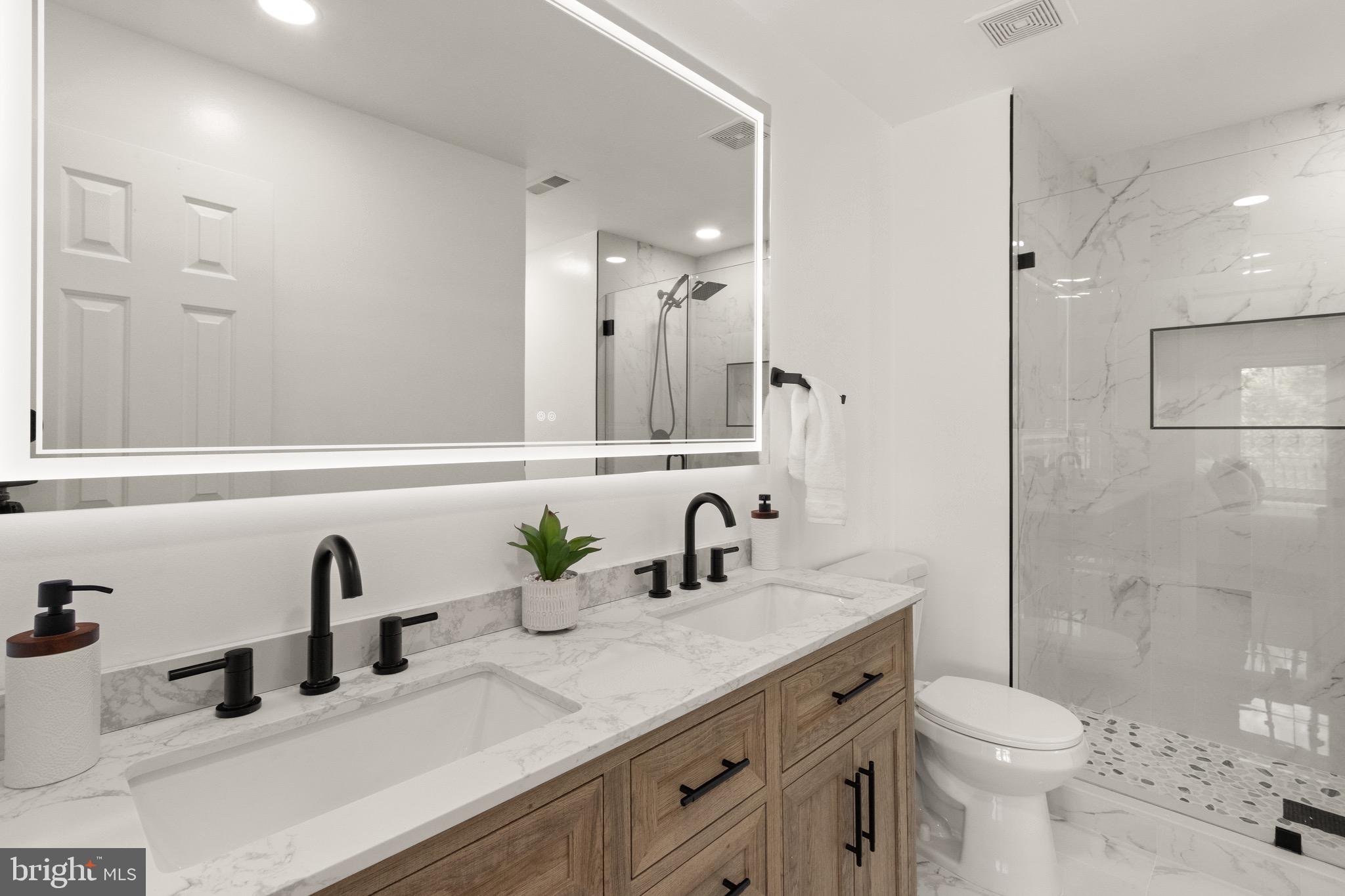 SPRING KNOLL - Residential