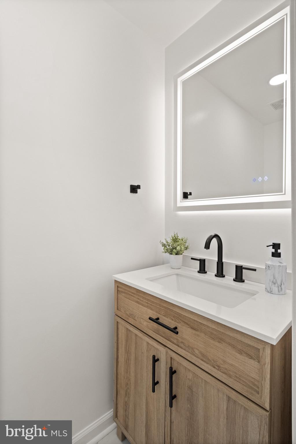 SPRING KNOLL - Residential