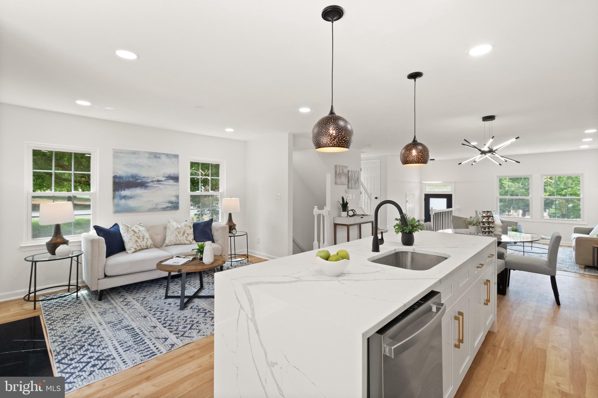 SPRING KNOLL - Residential