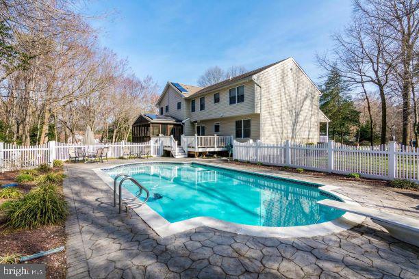 HAMPTON CHASE - Residential