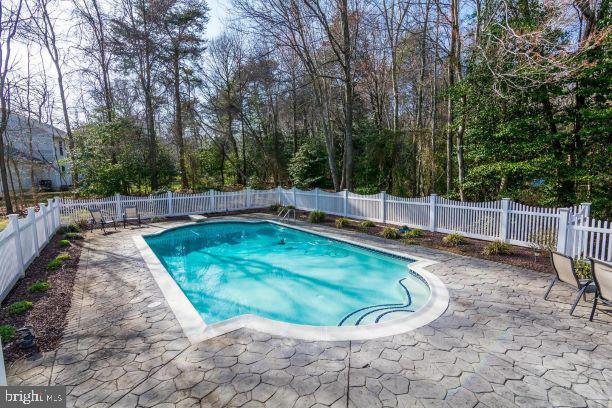 HAMPTON CHASE - Residential