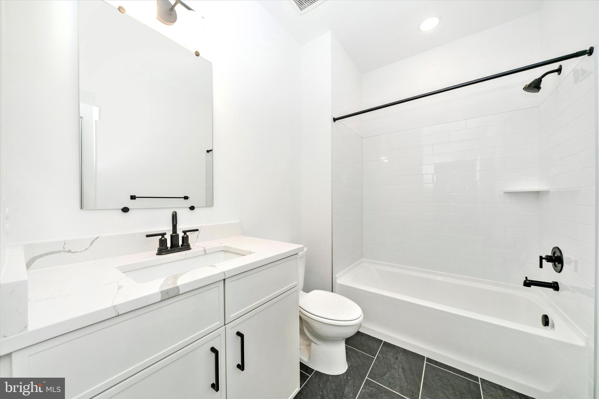 MILLERSVILLE - Residential
