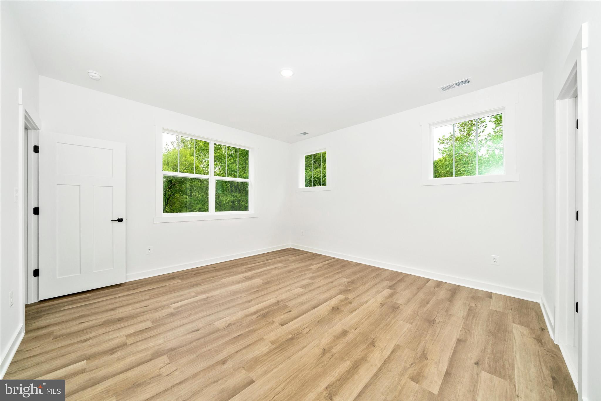 MILLERSVILLE - Residential