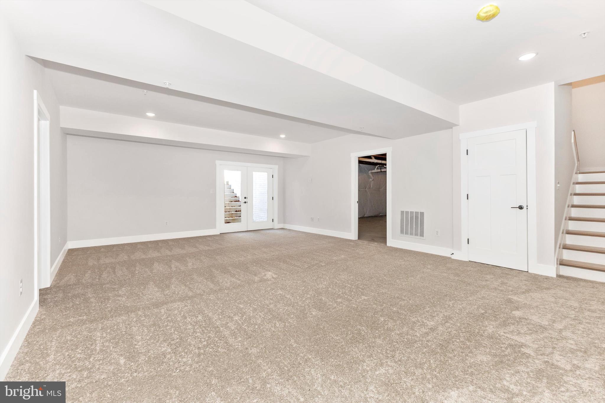 MILLERSVILLE - Residential