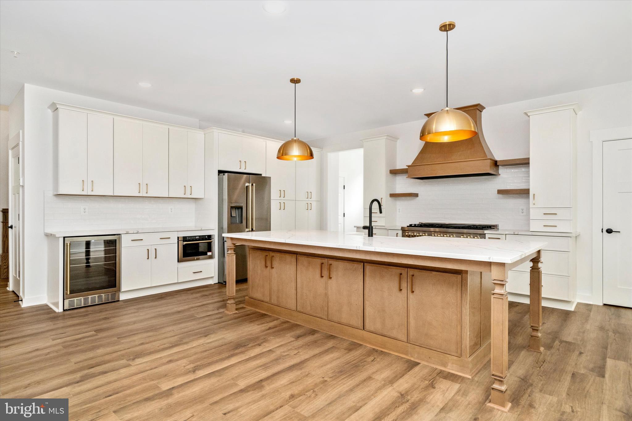 MILLERSVILLE - Residential