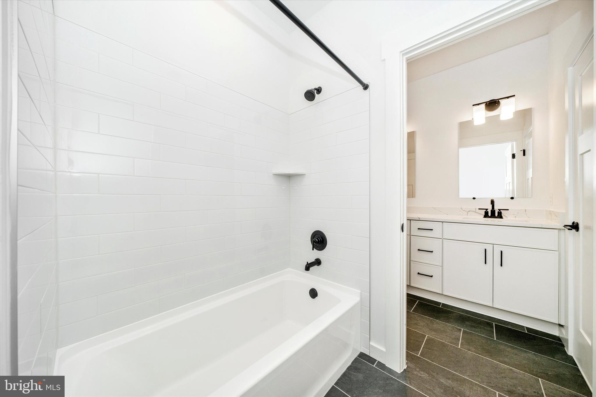 MILLERSVILLE - Residential