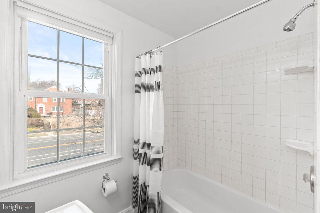 LOCH RAVEN MANOR - Residential