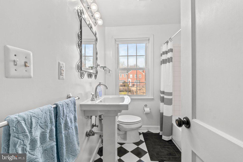 LOCH RAVEN MANOR - Residential