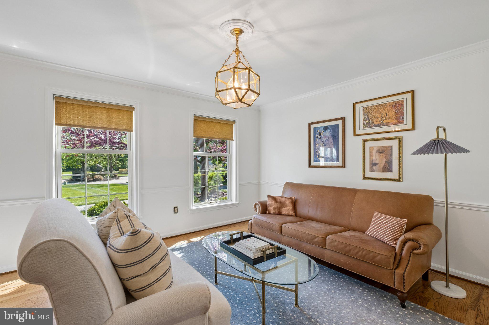 2 HEDGEROW DRIVE