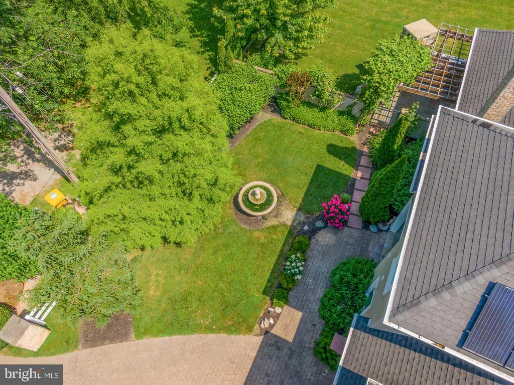 SHADY SIDE - Residential