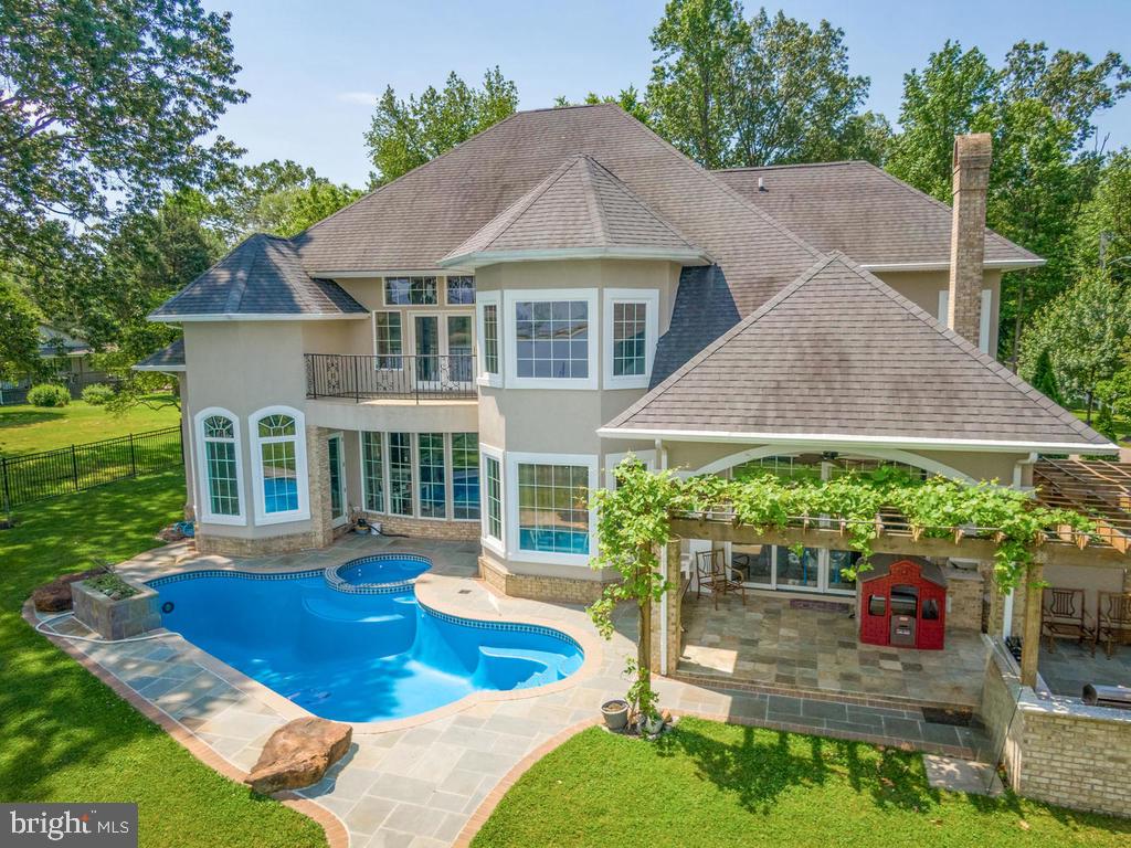 SHADY SIDE - Residential