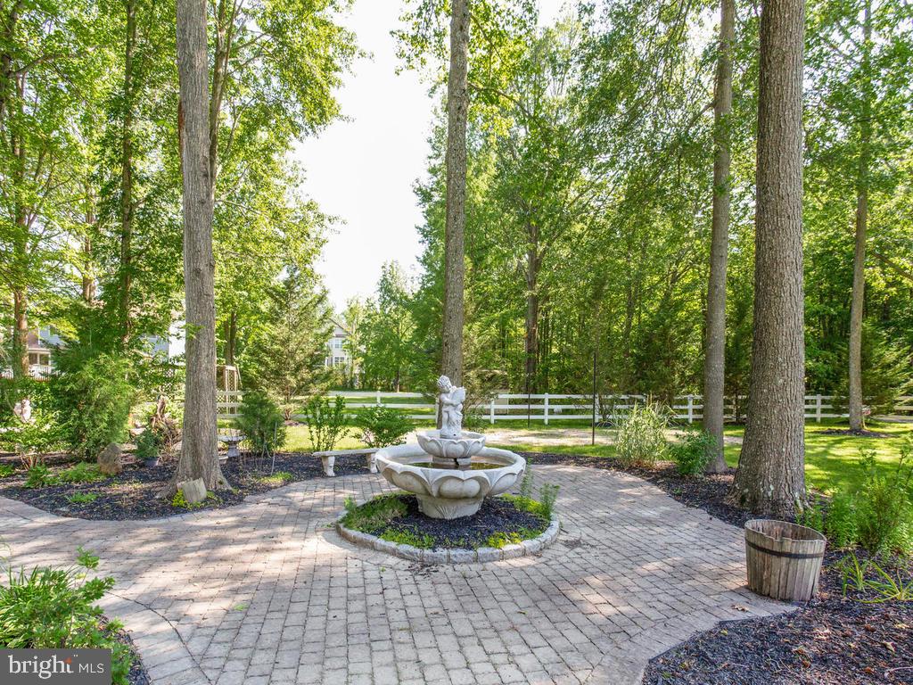 SHADY SIDE - Residential