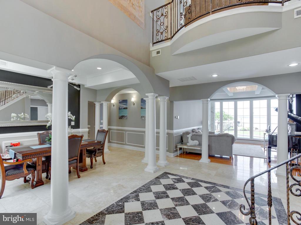 SHADY SIDE - Residential