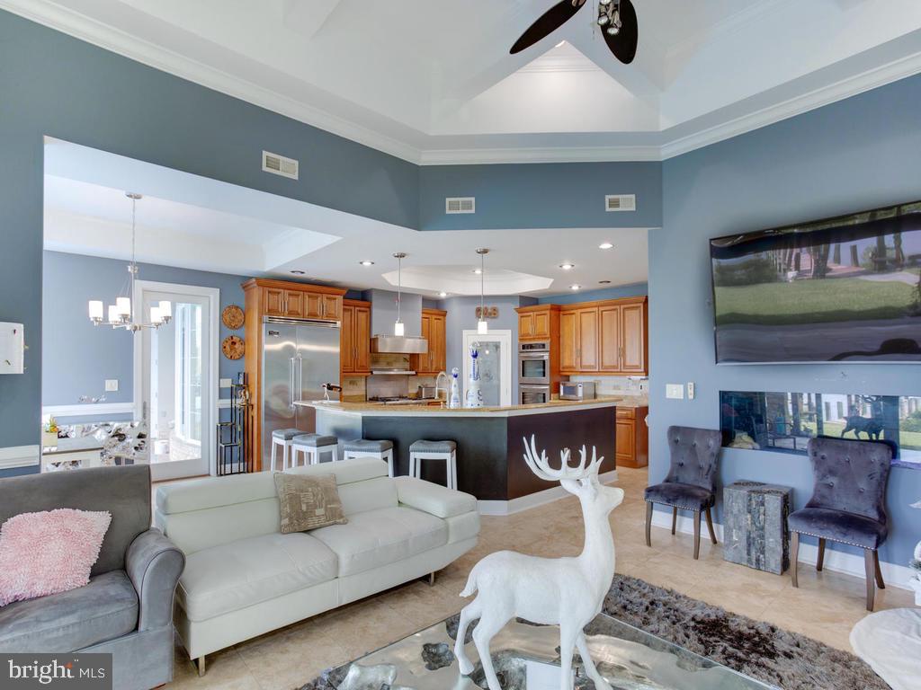 SHADY SIDE - Residential