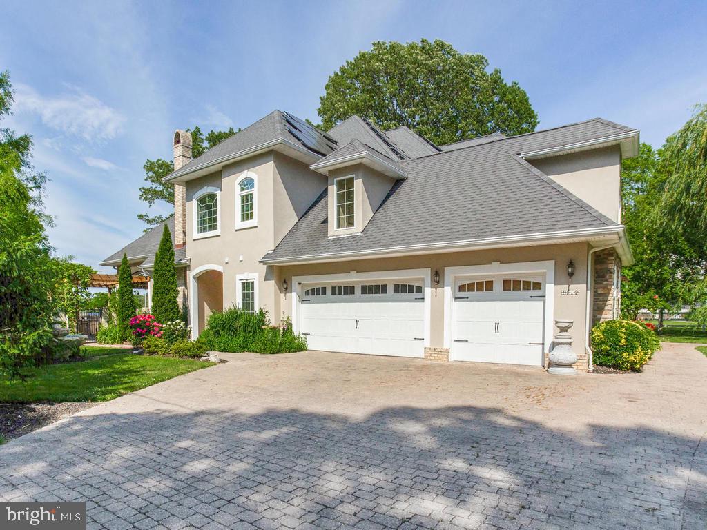 SHADY SIDE - Residential