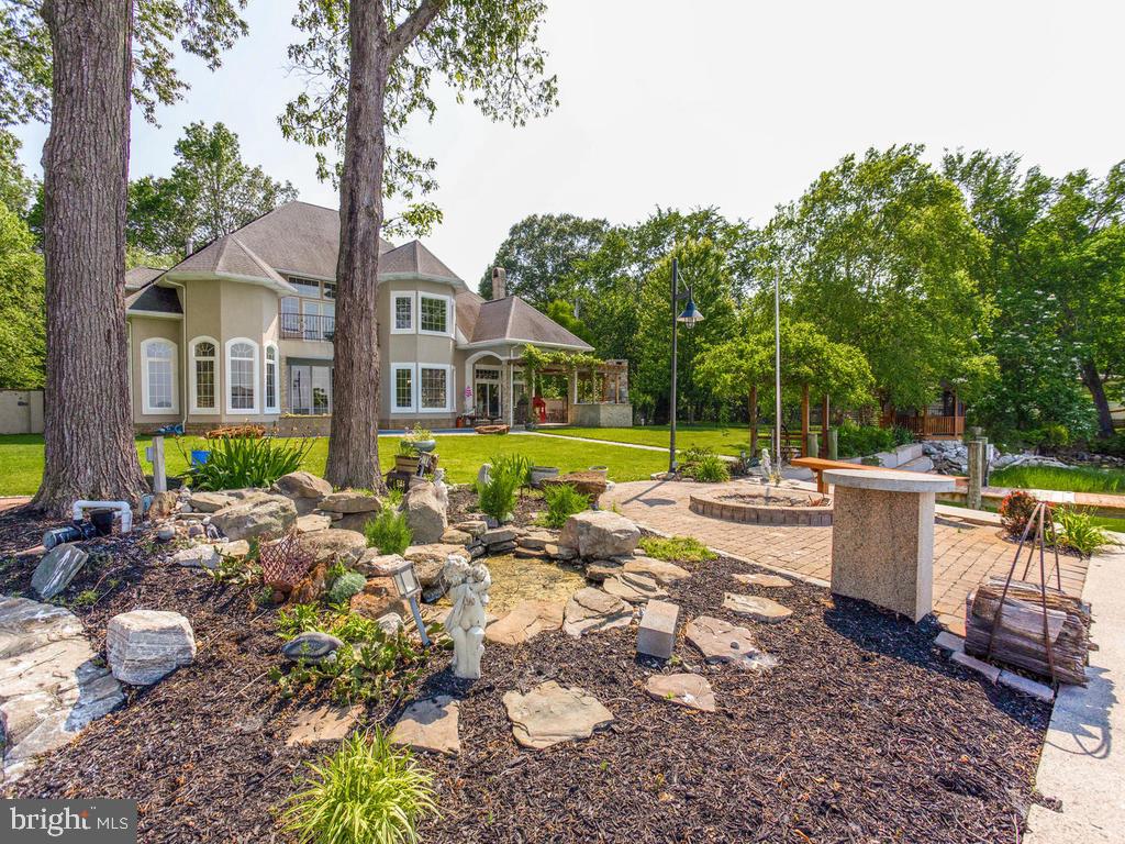 SHADY SIDE - Residential