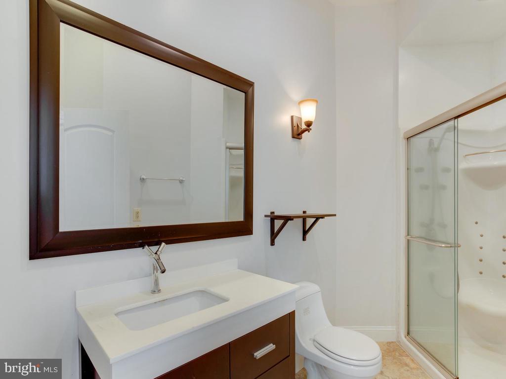 SHADY SIDE - Residential