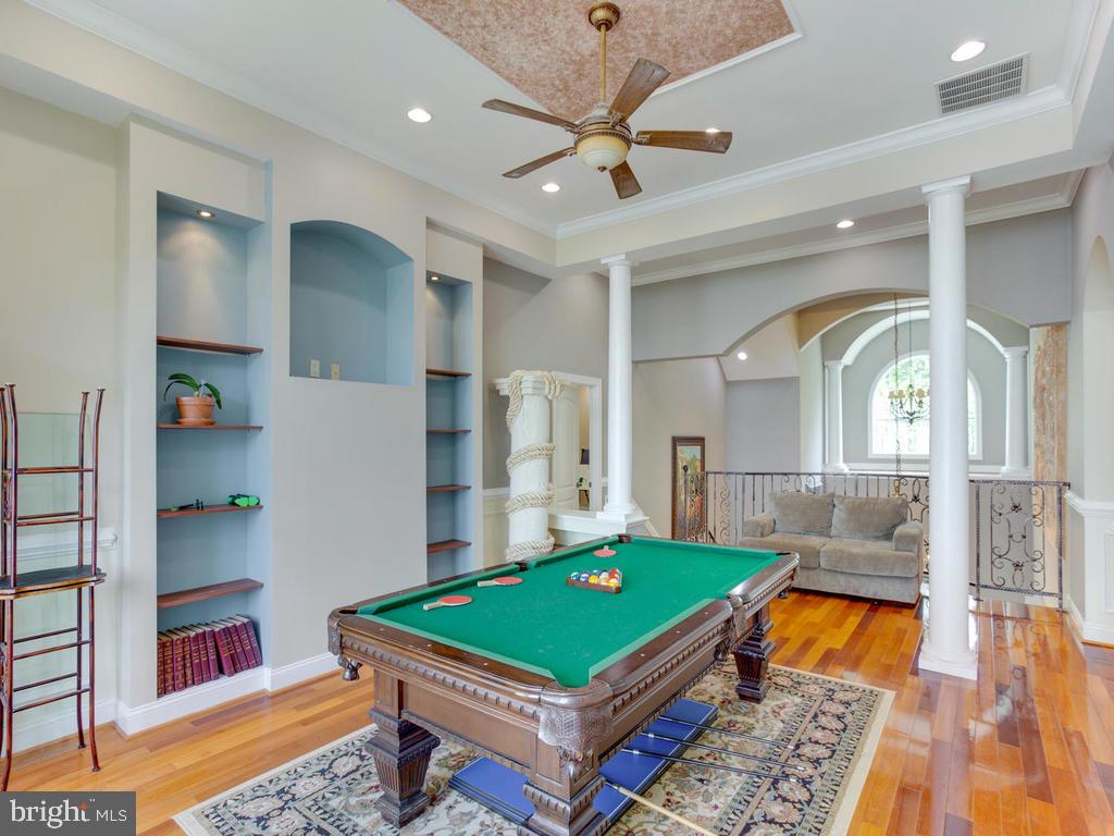 SHADY SIDE - Residential