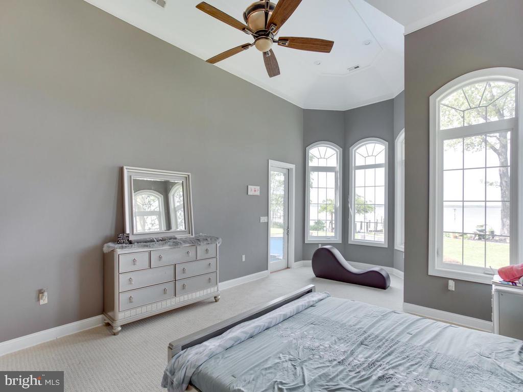 SHADY SIDE - Residential