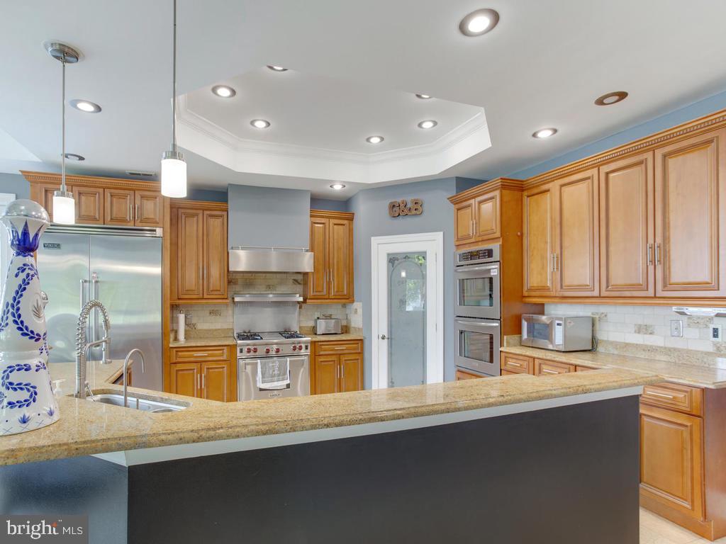 SHADY SIDE - Residential