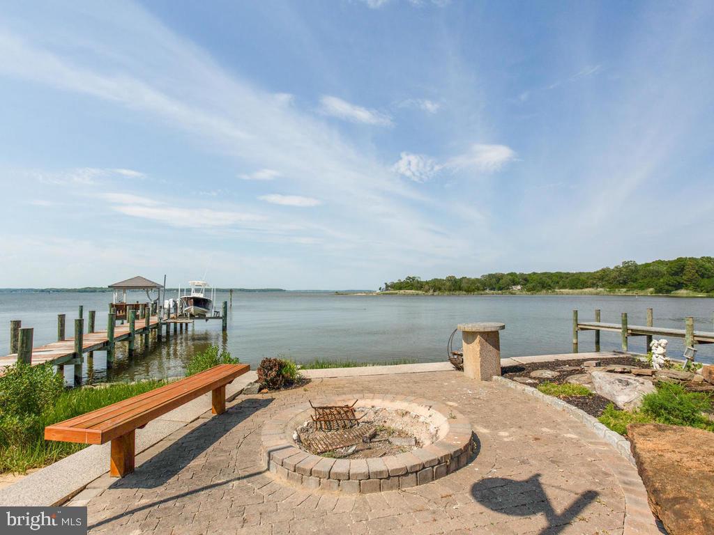 SHADY SIDE - Residential