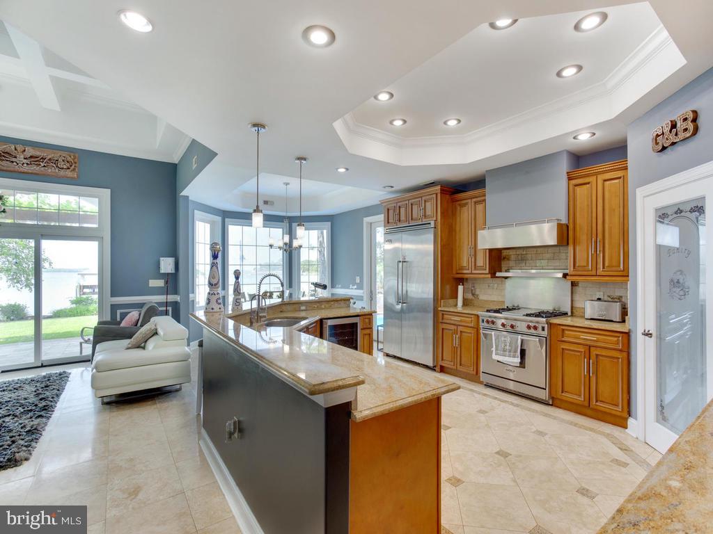 SHADY SIDE - Residential