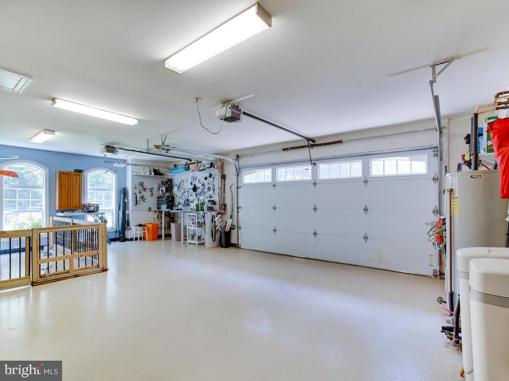 SHADY SIDE - Residential