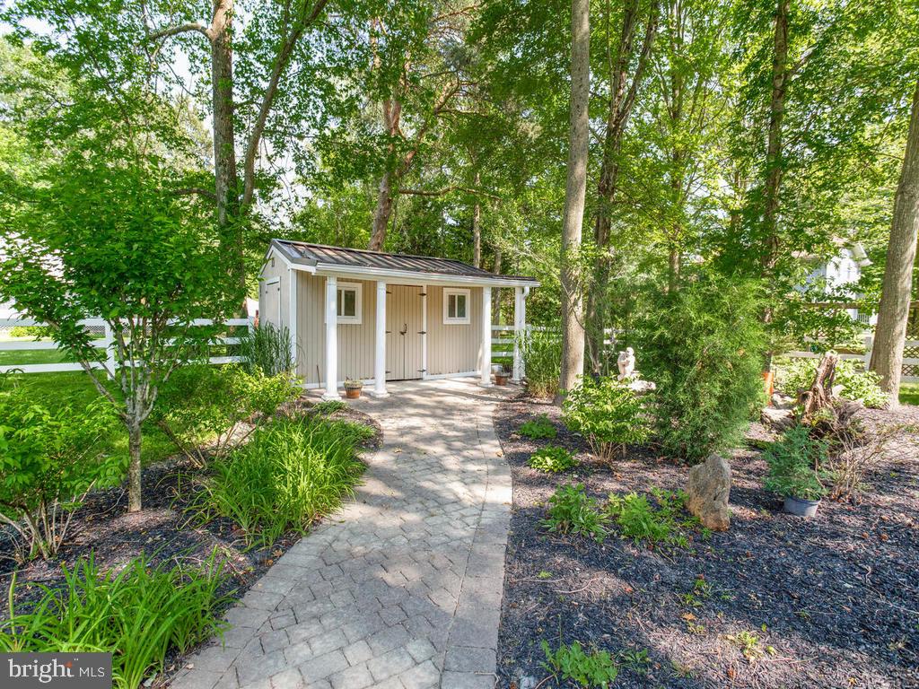 SHADY SIDE - Residential