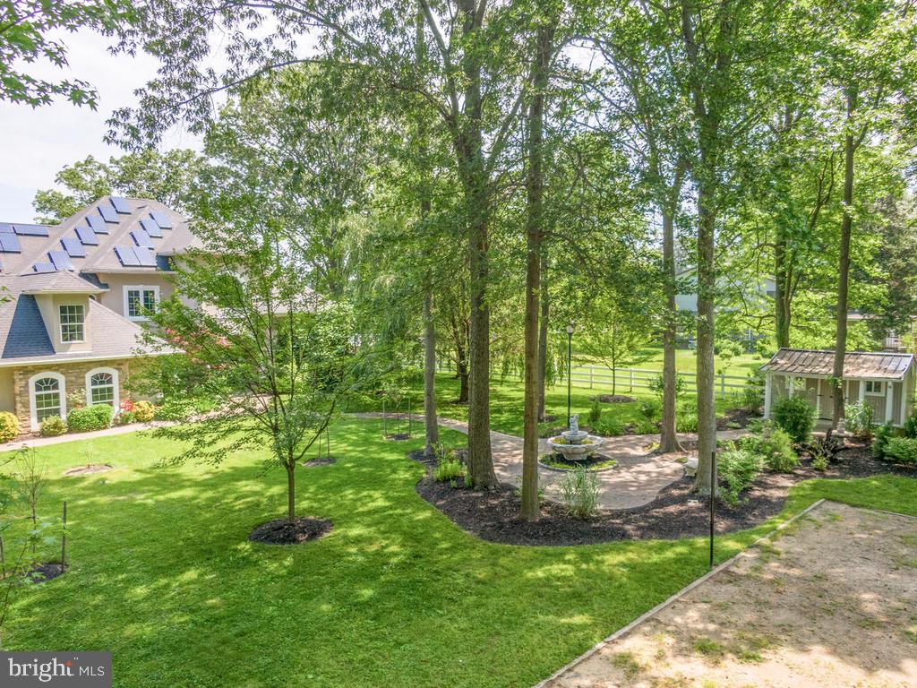 SHADY SIDE - Residential