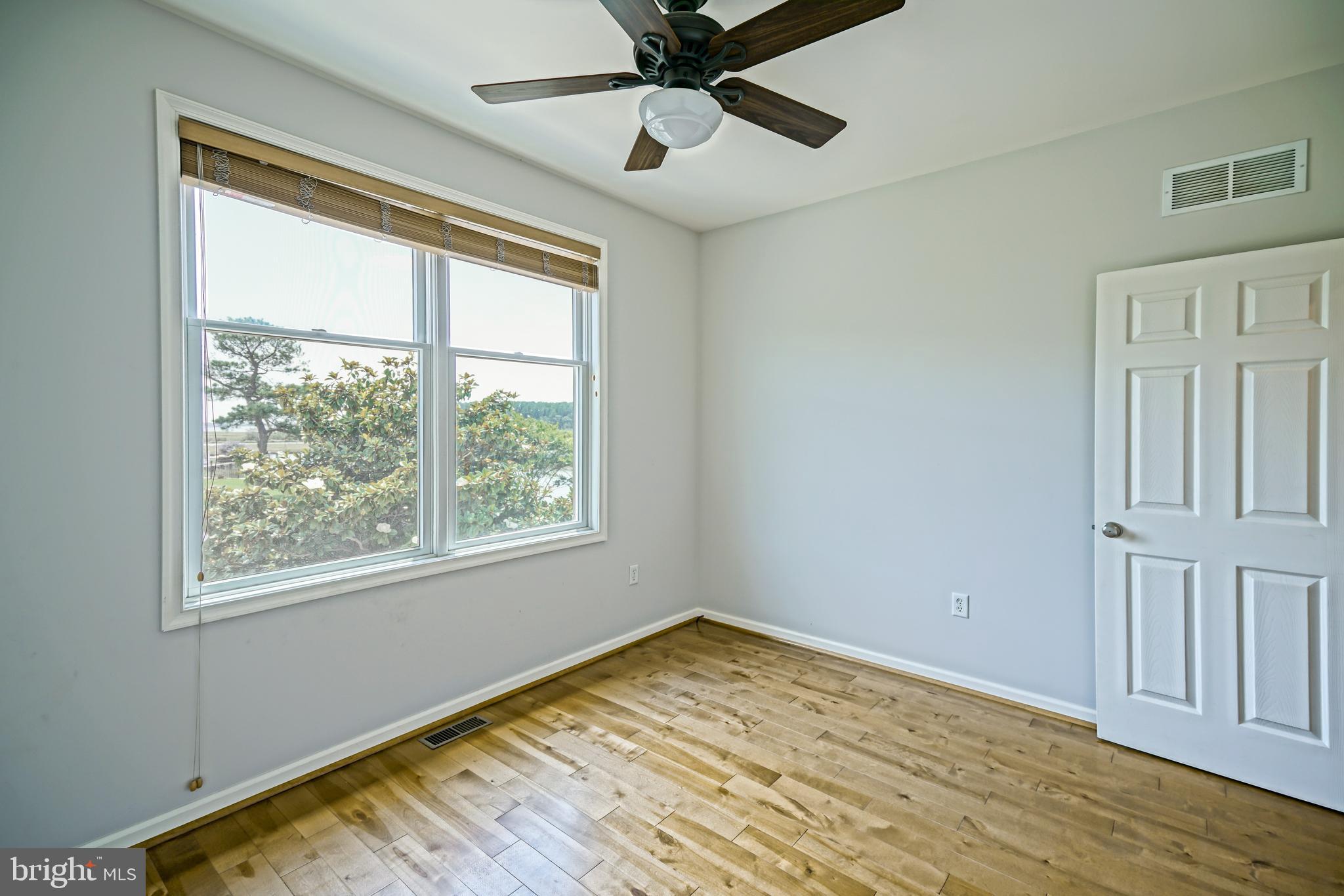 BAY VISTA - Residential