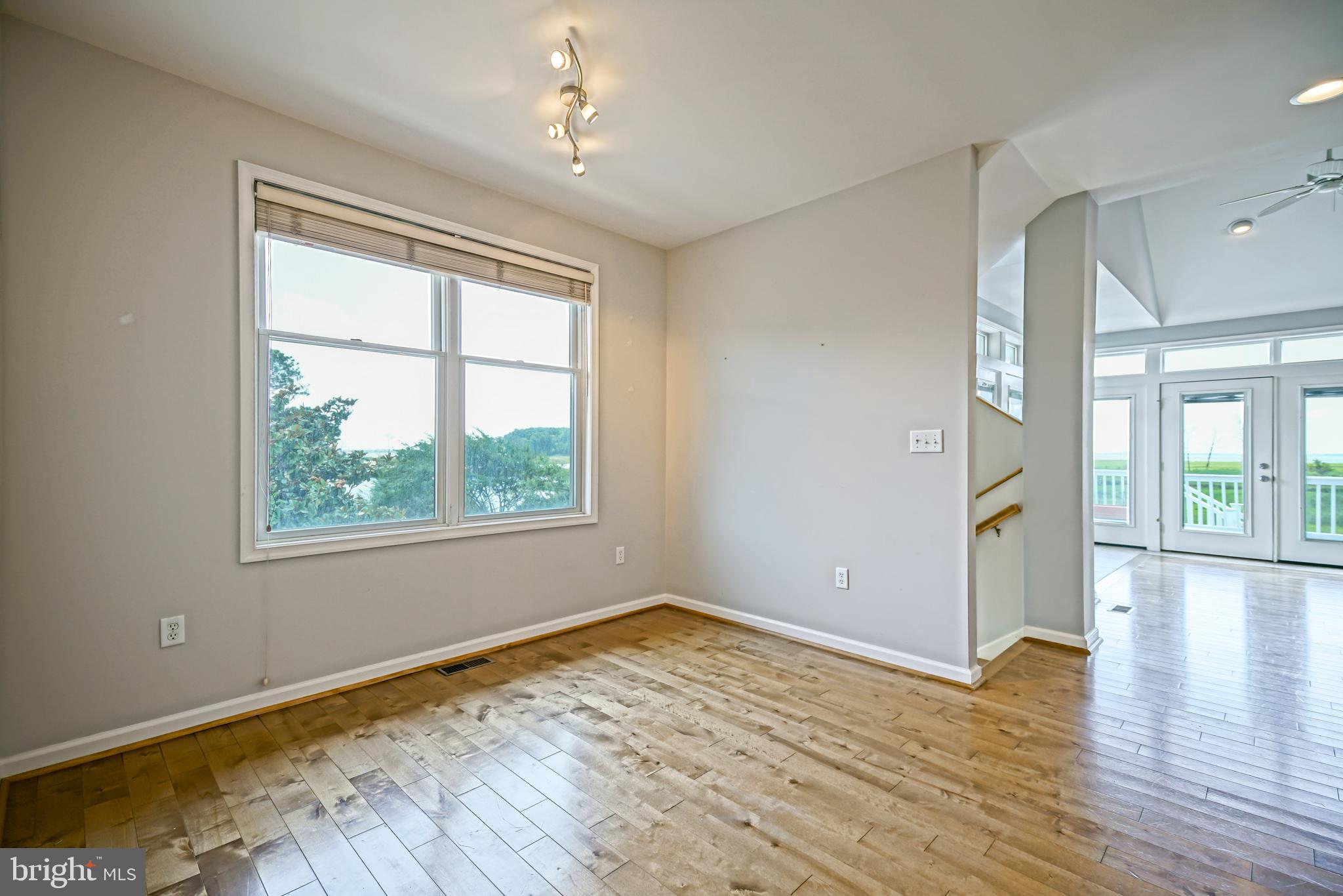 BAY VISTA - Residential