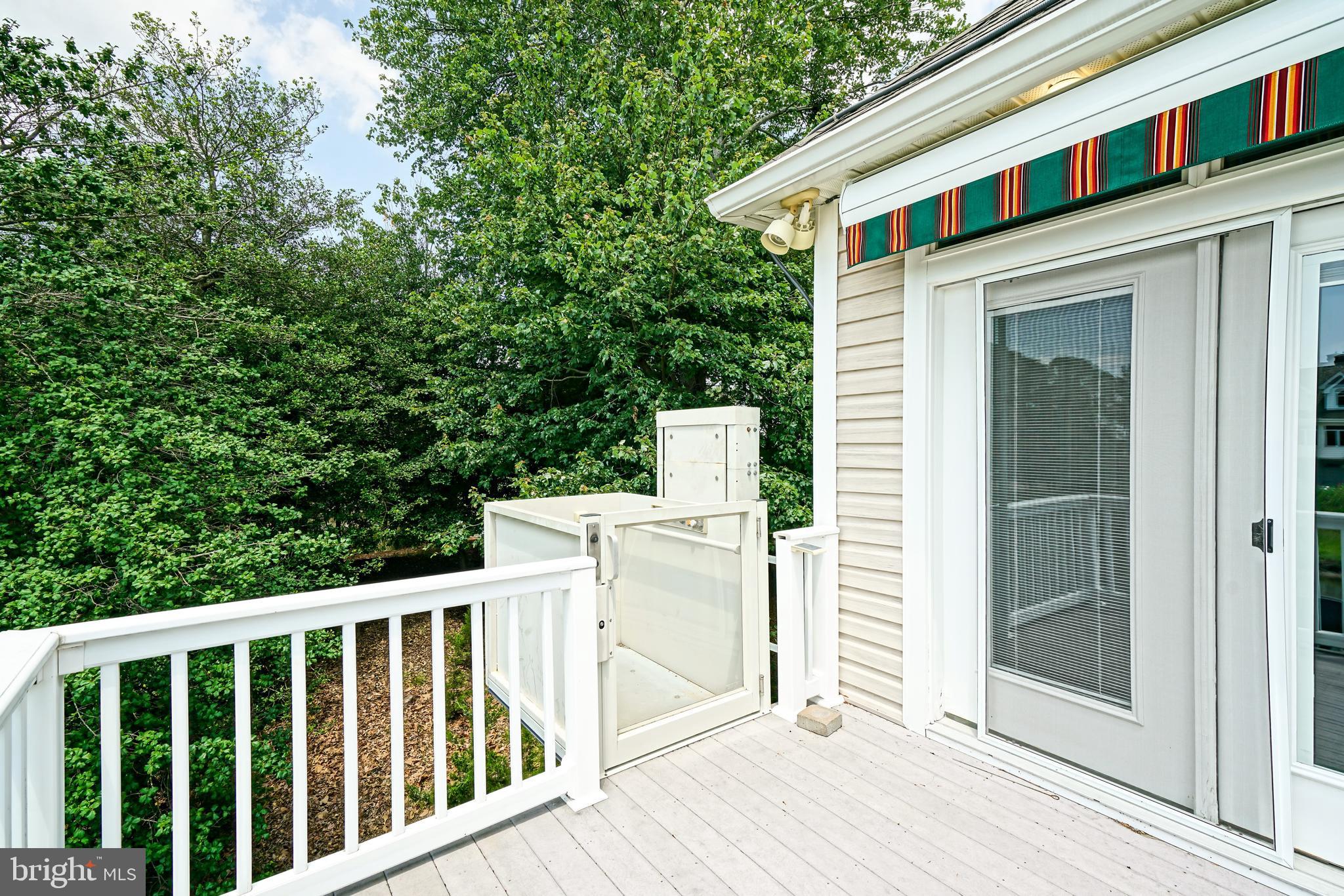 BAY VISTA - Residential