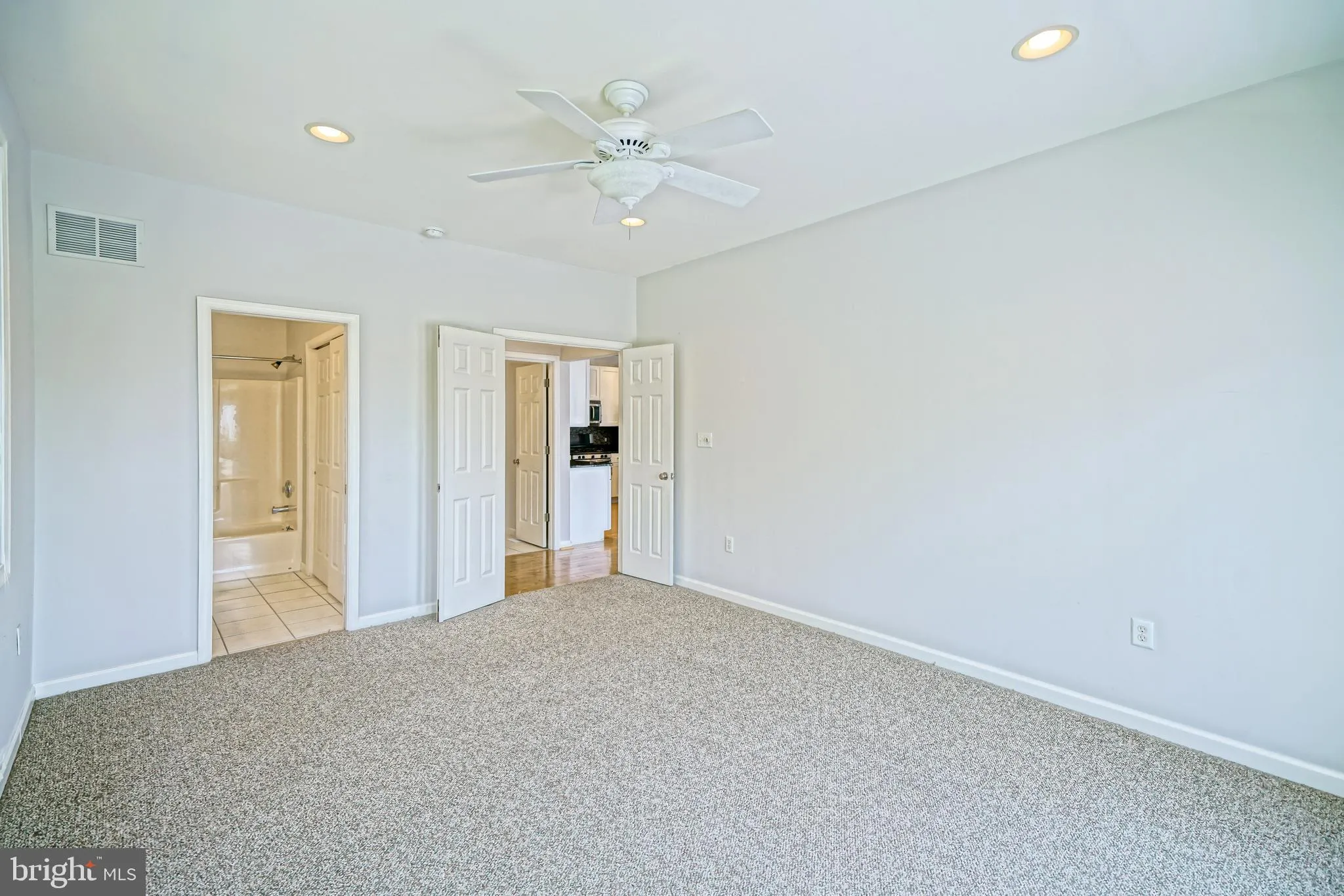 Rehoboth Beach, Delaware 19971, United States, 4 Bedrooms Bedrooms, ,5 BathroomsBathrooms,Residential,Active,165746