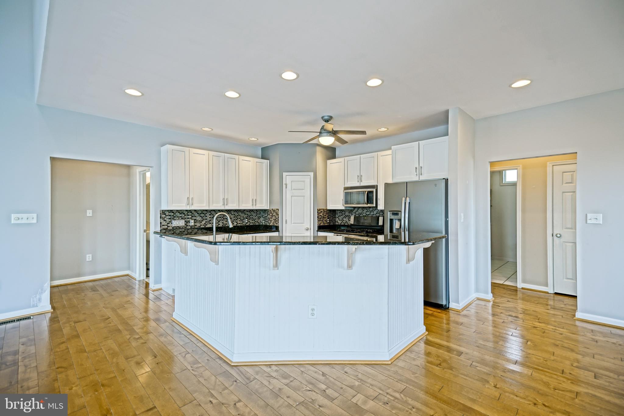 BAY VISTA - Residential