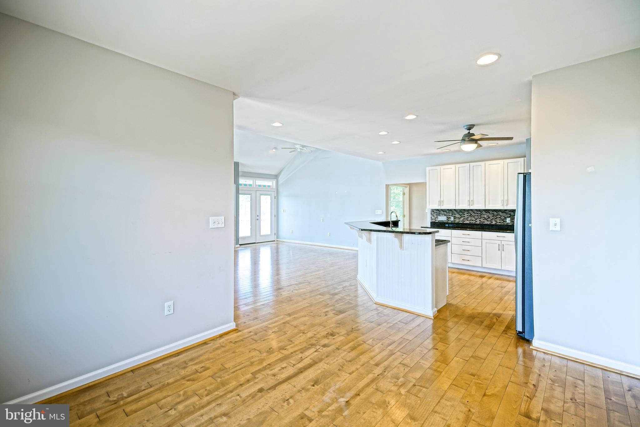 BAY VISTA - Residential